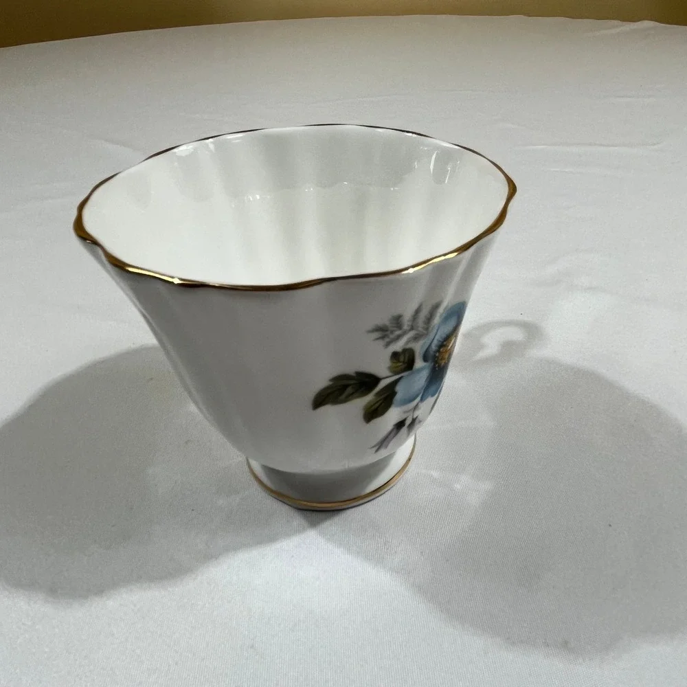 Royal Grafton Tea Cup Saucer Set White Blue Floral Gold Trim England